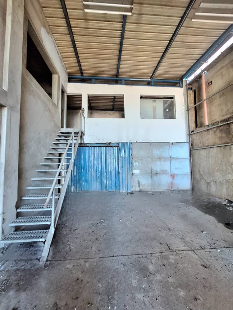 Galpón o Nave Industrial en Venta en la Vía Alterna de Barcelona, Anzoátegui